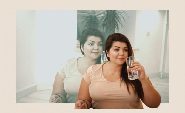 ماذا يحدث لجسمك عند شرب الماء الساخن صباحا؟ إليك الإجابة