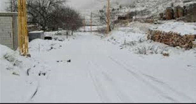 "أسيل" تضرب لبنان.. عاصفة قوية تتسبب فى تراكم الثلوج وقطع الطرق.. فيديو وصور