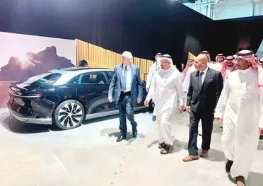 الخليج اليوم .. ولي العهد السعودي يطلق مجمع الملك سلمان لصناعة السيارات