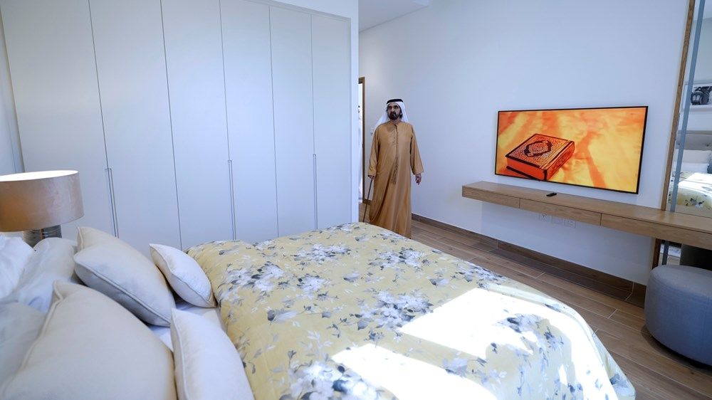 محمد بن راشد يتفقد مشروع راشد بن محمد السكني ويثني على مواصفات المجمع السكني الجديد