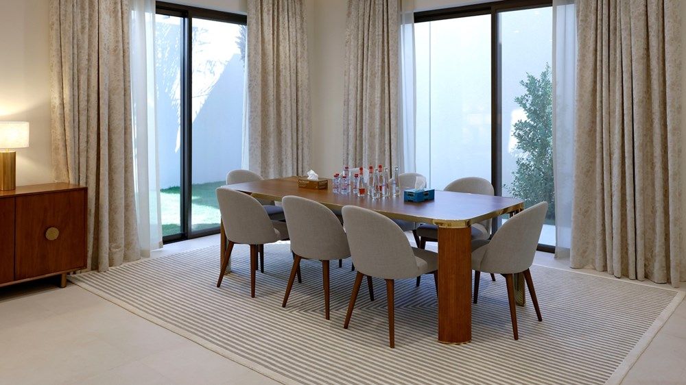 محمد بن راشد يتفقد مشروع راشد بن محمد السكني ويثني على مواصفات المجمع السكني الجديد