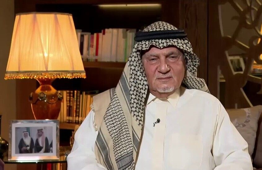الخليج اليوم .. "الرسالة واضحة".. تفاعل واسع مع ظهور الأمير تركي الفيصل بالكوفية الفلسطينية على CNN