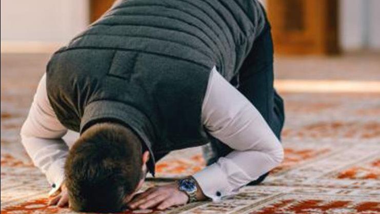 كيفية صلاة قيام الليل بالتفصيل.. عدد ركعاتها ووقتها وفضلها ودعاؤها المستجاب