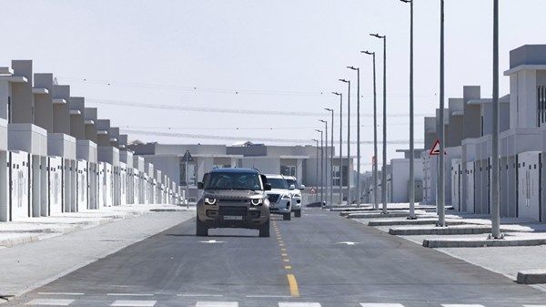 محمد بن راشد يتفقّد المشروع الإسكاني للمواطنين في الخوانيج الثانية
