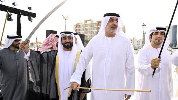 شيوخ رأس الخيمة يحضرون أفراح الشحي والمزروعي