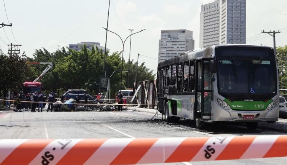 مصرع شخصين وإصابة 6 في تحطم طائرة صغيرة في البرازيل