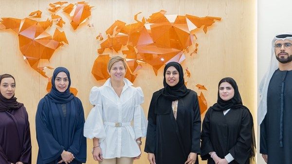 سيدة كولومبيا الأولى تطلع على مبادرات التبادل المعرفي الإماراتي