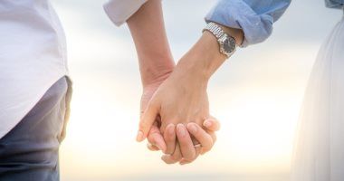 طالع الأبراج: يوم الزواج العالمي.. أبراج بينهم توافق عاطفي مثالي وعلاقاتهم أنجح