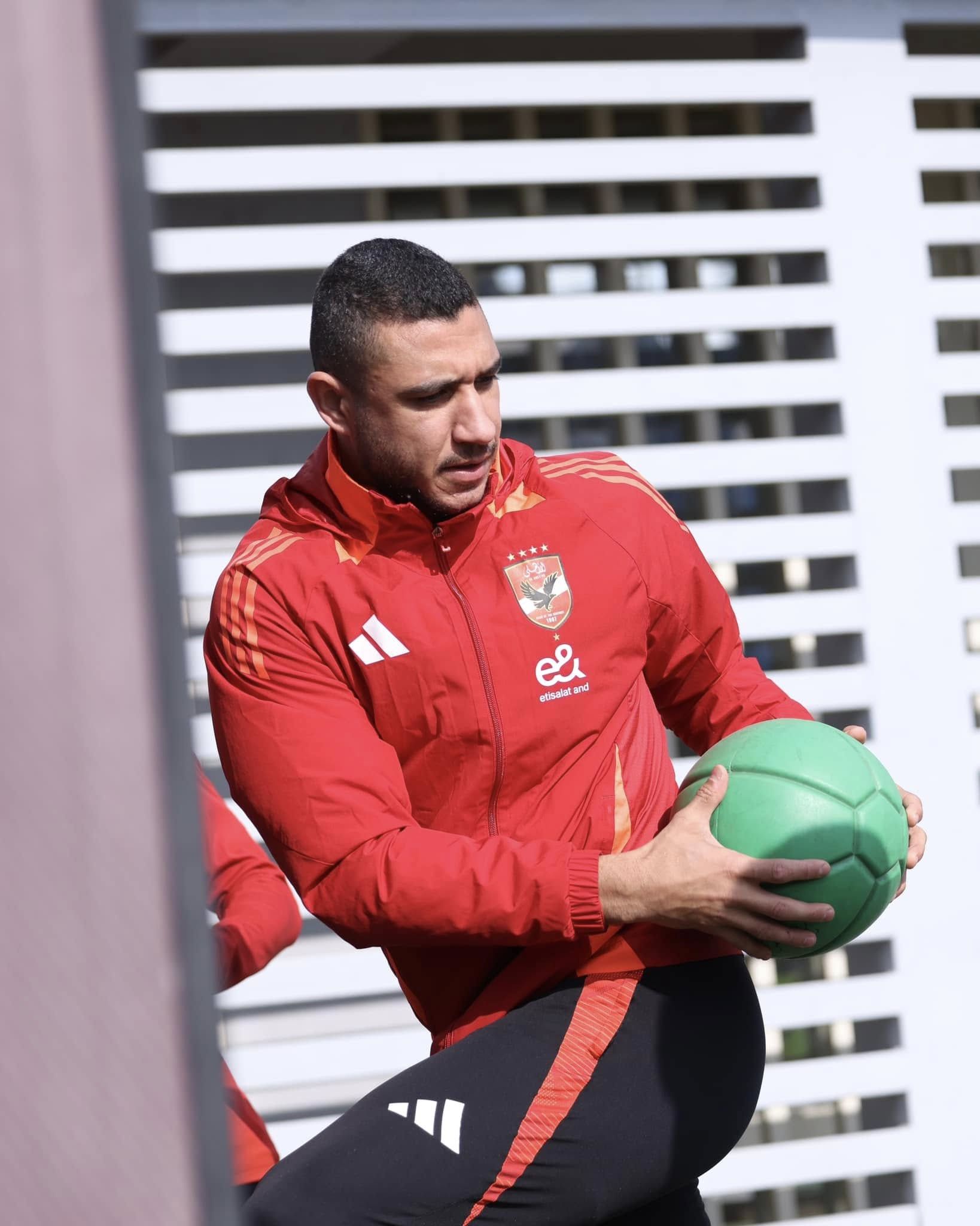 تركيز في مران الأهلي.. وتدريبات تأهيلية لـ"وسام وطاهر وبن شرقي".. صور