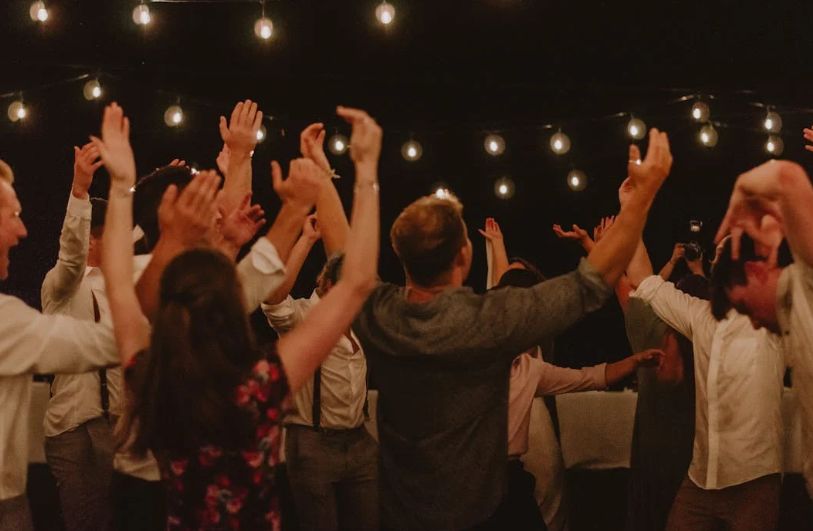 طالع الأبراج: عيد الحب 2025.. أبراج بتحب تحضر حفلات في الفلانتين مع حبايبها أبرزهم الحوت