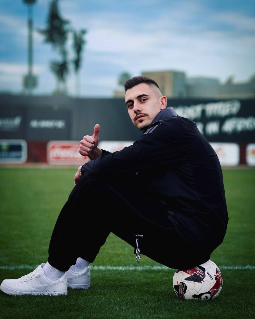 شاهد جلسة تصوير جراديشار نجم الأهلى فى التتش