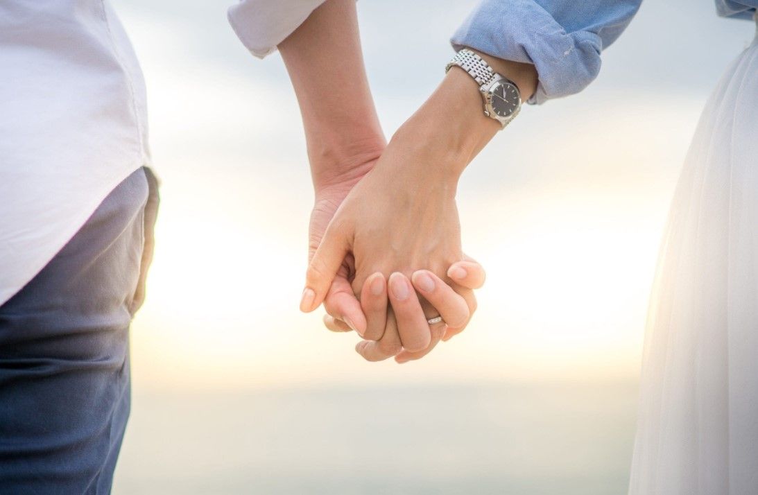 طالع الأبراج: يوم الزواج العالمي.. أبراج بينهم توافق عاطفي مثالي وعلاقاتهم أنجح