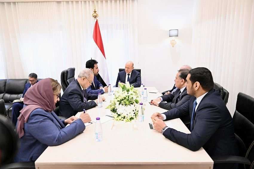 عاجل : الرئيس العليمي يفاجئ الجميع ويصدر توجهيات طارئة