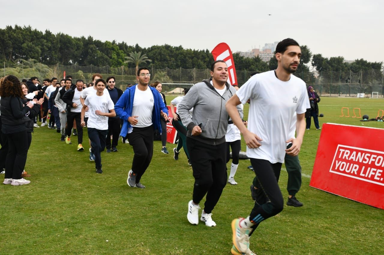 وزير الرياضة يشارك المتدربين ببرنامج الدبلوماسية الشبابية فى يوم رياضي.. صور