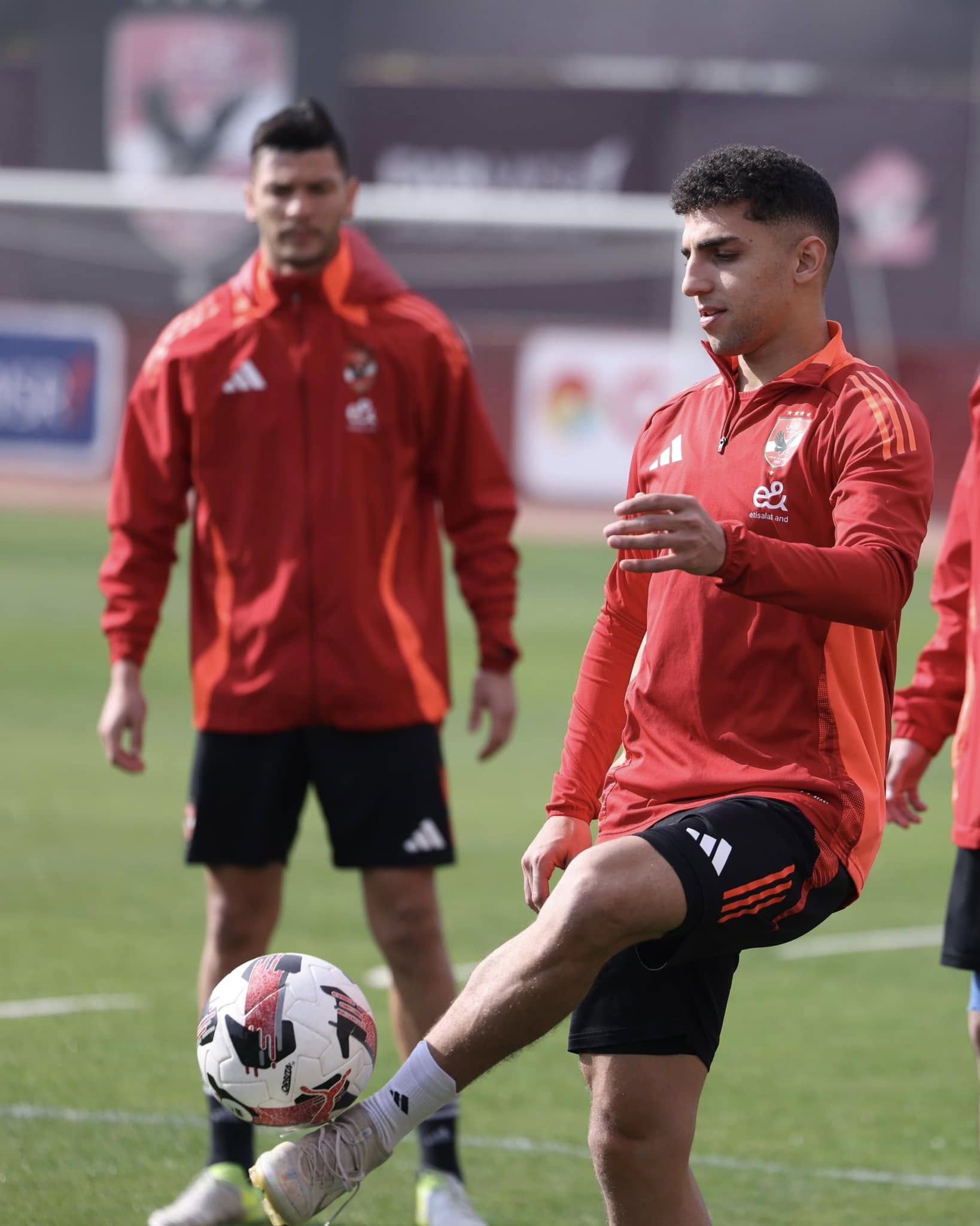 تركيز في مران الأهلي.. وتدريبات تأهيلية لـ"وسام وطاهر وبن شرقي".. صور