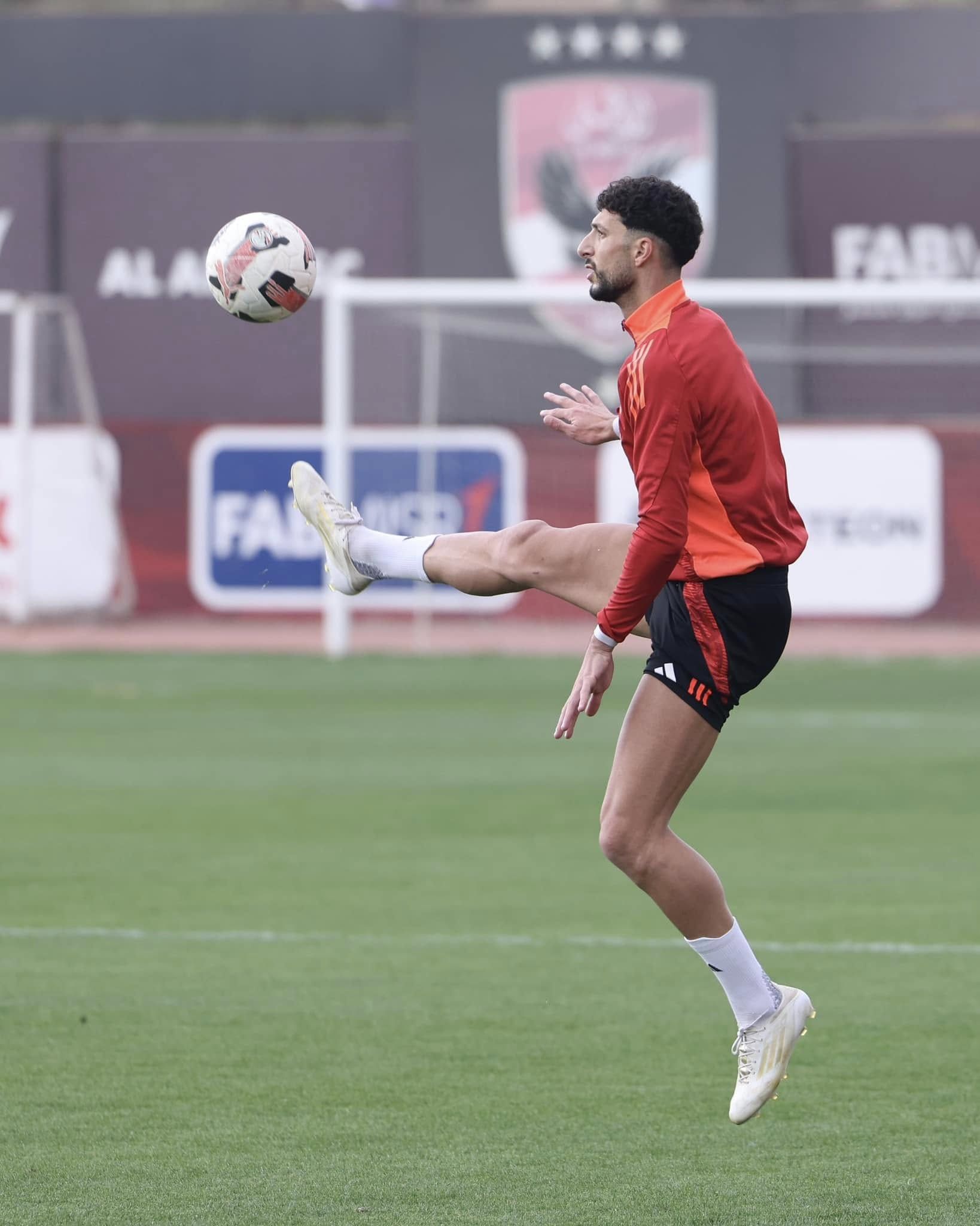 تركيز في مران الأهلي.. وتدريبات تأهيلية لـ"وسام وطاهر وبن شرقي".. صور