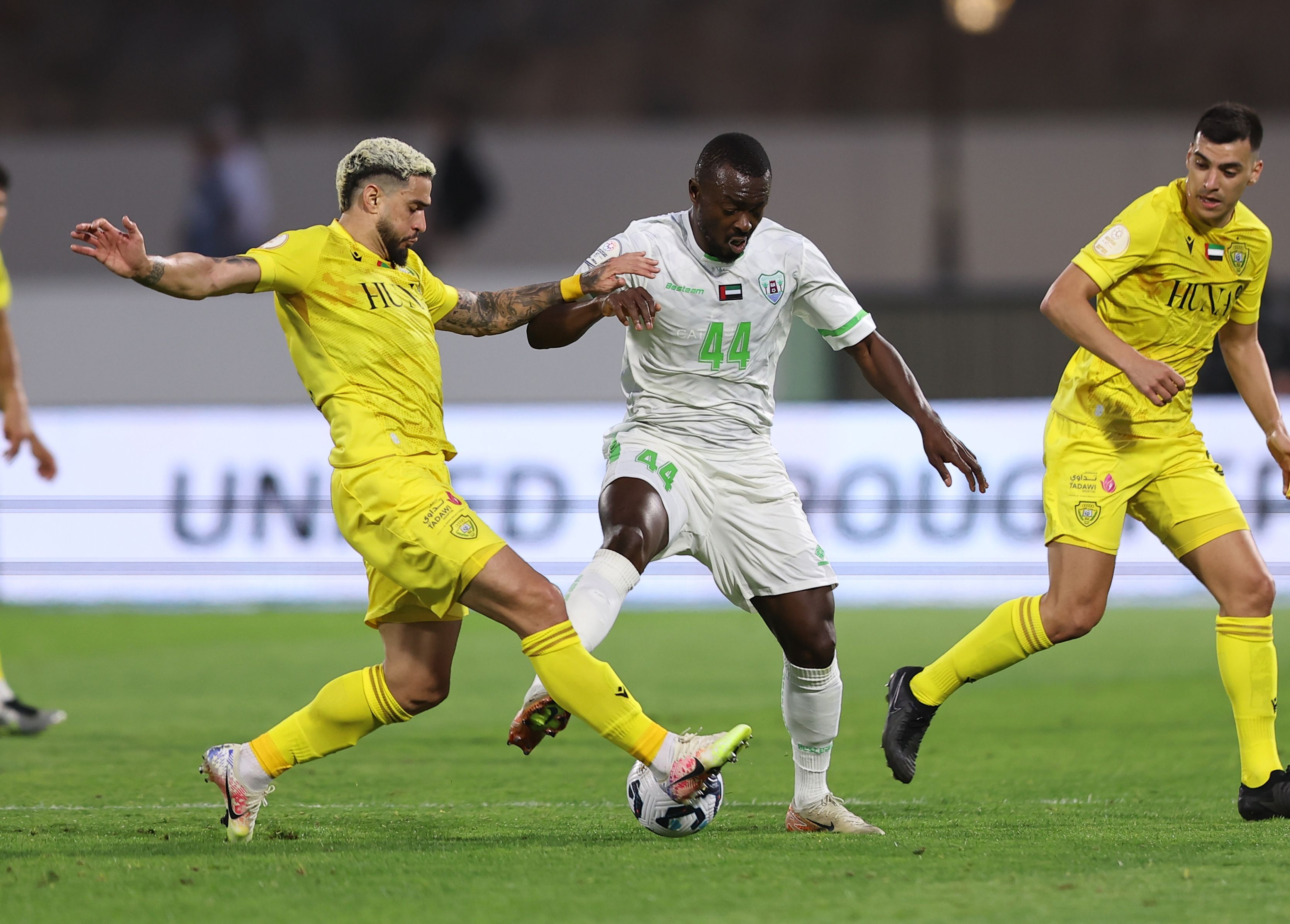 الامارات | بقيادة جواو بيدرو.. "ريمونتادا" وصلاوية في مرمى دبا الحصن