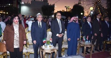 السفير المصرى بالكويت: مشاركة المصريين بالأعياد الوطنية تؤكد تلاحم الشعبين