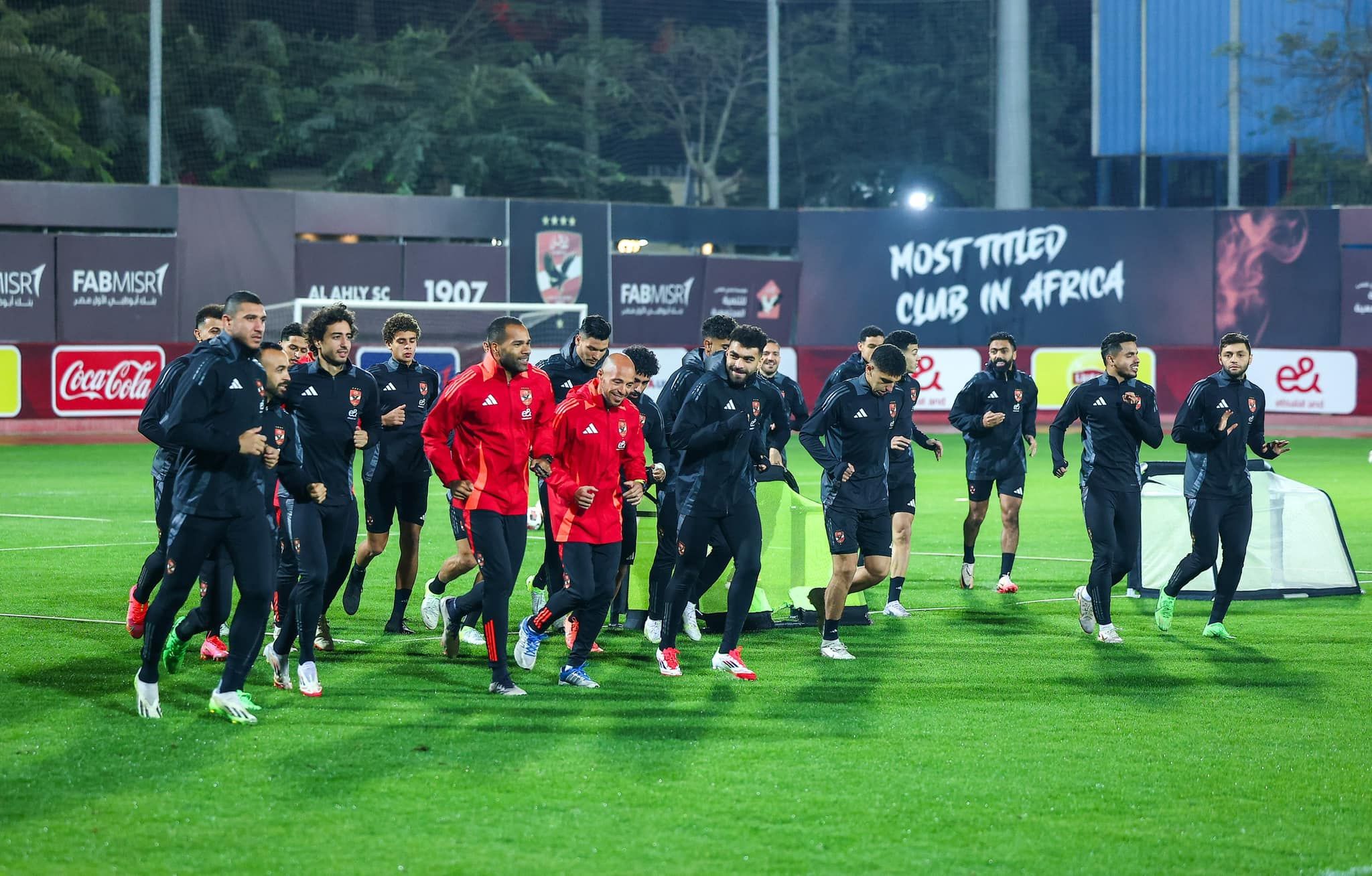 نيولوك معلول وظهور محمد شوقى.. شاهد لقطات من مران الأهلي