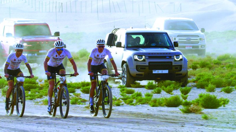 الامارات | محمد بن راشد يشهد فوز شباب الأهلي أمنيات بـ «السباق الصحراوي»