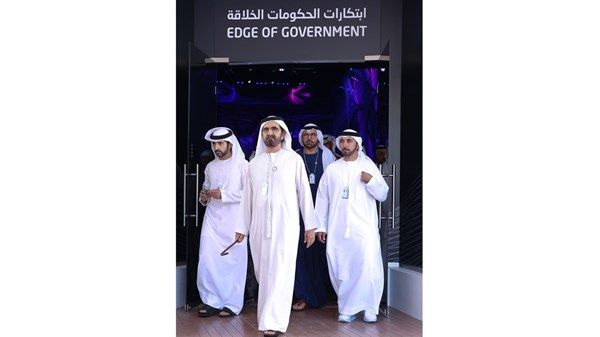 محمد بن راشد يطلع على أفضل التجارب العالمية في معرض ابتكارات الحكومات الخلاقة