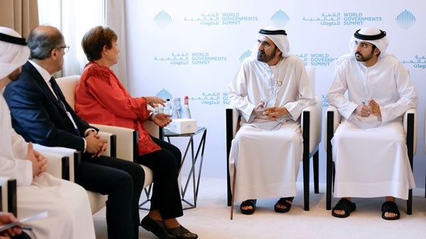محمد بن راشد يبحث مع مديرة صندوق النقد الدولي التطورات الاقتصادية العالمية وتعزيز التعاون بين الإمارات والصندوق