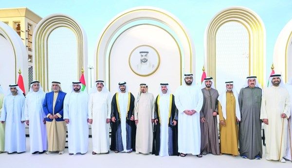 حاكما عجمان وأم القيوين والشيوخ يحضرون أفـراح النعـيمي والمسمار