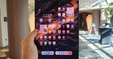 تكنولوجيا: هل نشهد هاتف أيفون ثلاثى الطى؟ تقرير جديد يكشف خطط أبل