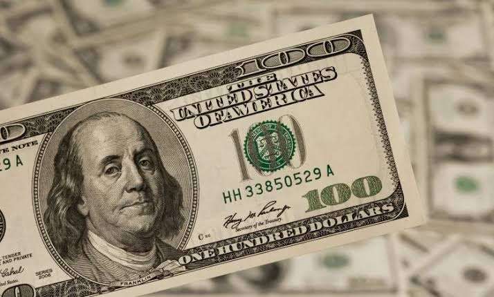 اوهمته بالحصول على ٣ مليون دولار.. تعرض يمني لعملية نصب غريبة بمبلغ ضخم على يد فتاة