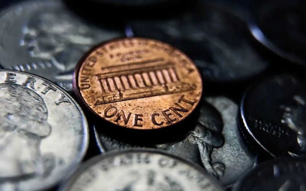 ترامب: وقف سك النقود من فئة "البنسات" لتكلفتها العالية