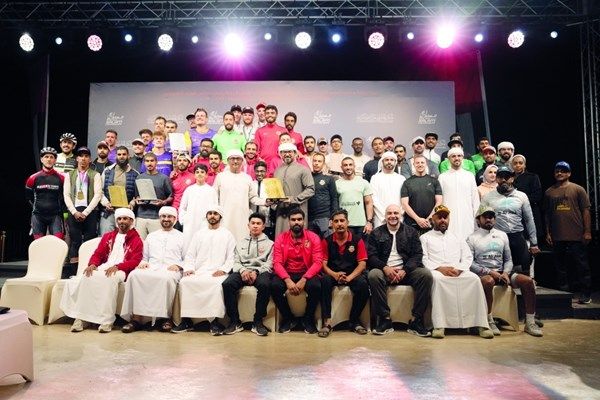 محمد بن راشد يشهد بطولة «السلم للدراجات» في المرموم