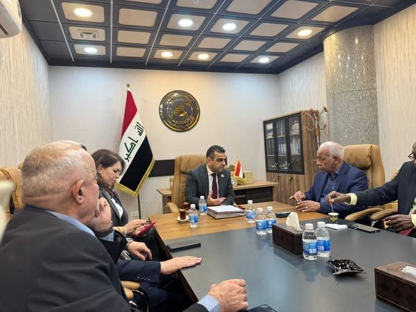 اتحاد العمال يلتقى رئيس البرلمان العراقى لمناقشة التشريعات العمالية