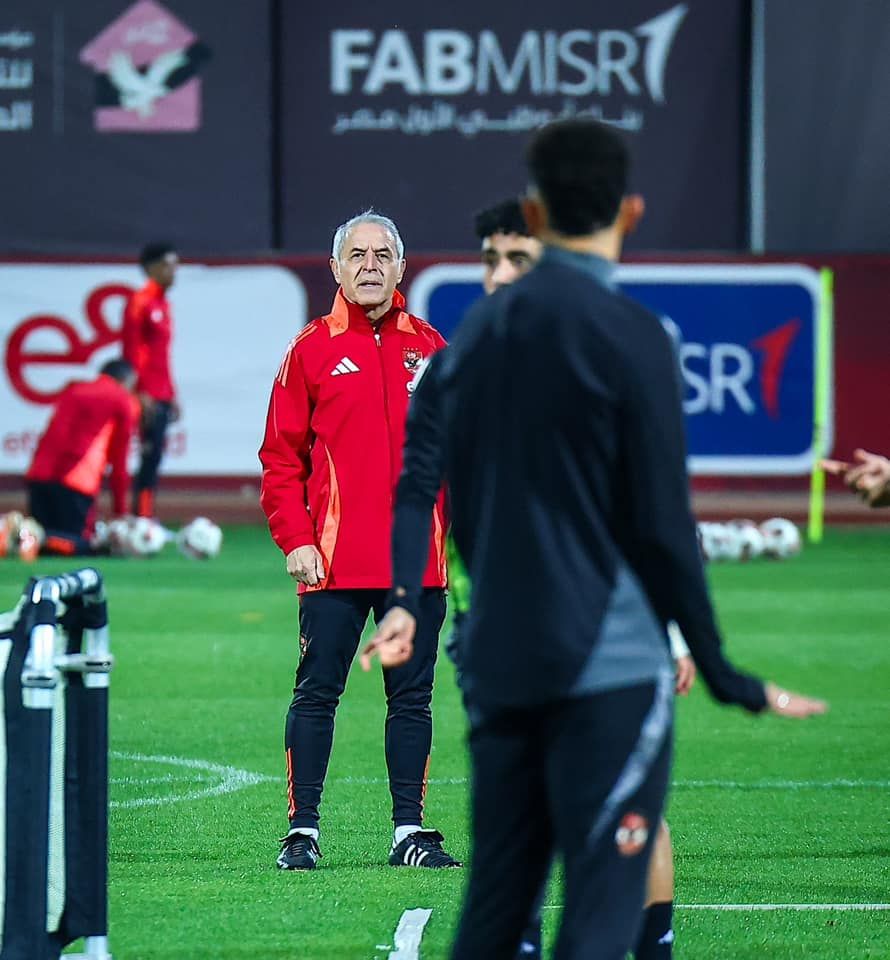 نيولوك معلول وظهور محمد شوقى.. شاهد لقطات من مران الأهلي