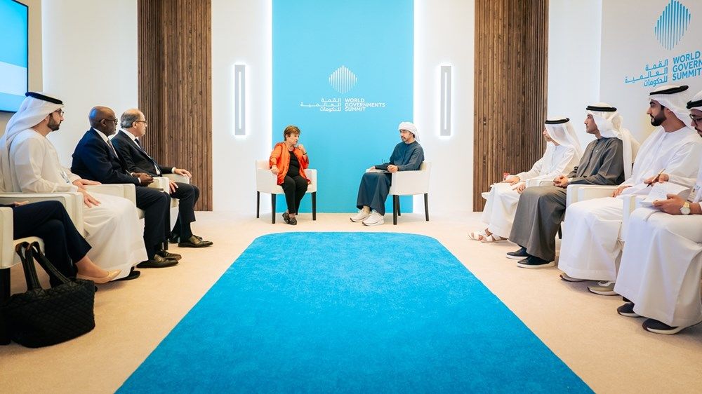 عبدالله بن زايد يلتقي مدير عام صندوق النقد الدولي على هامش القمة العالمية للحكومات
