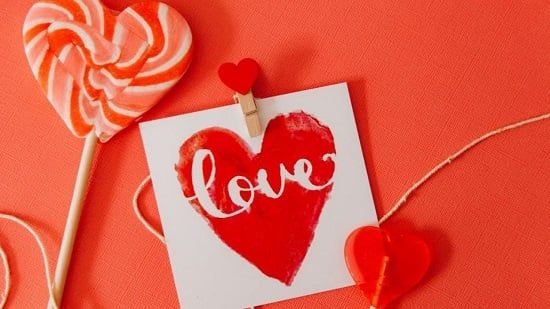 طالع الأبراج: لو حبيبك من الأبراج دى اعرفى إن هدية الفلانتين هتعجبك.. بيختاروا الهدايا بفن