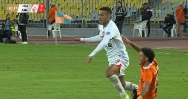 طرد محمود جهاد من مباراة الزمالك وفاركو