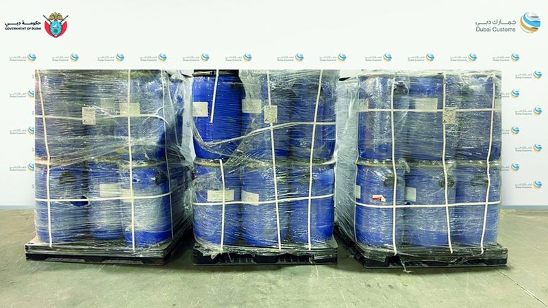 الامارات | جمارك دبي تحبط تهريب 1.2 طن  من المؤثرات العقلية