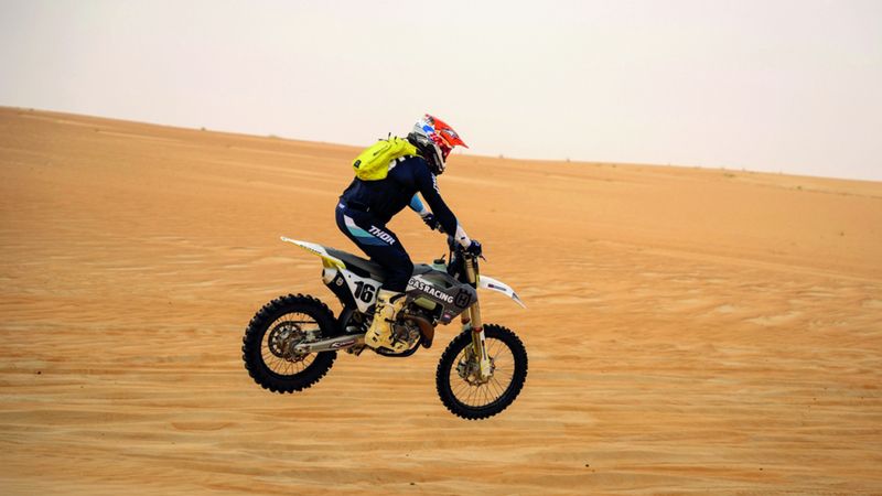 الامارات | 32 سائقاً مواطناً في تحدي «باها أبوظبي»