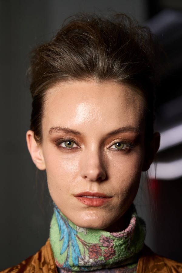 عروض أسبوع الموضة في نيويورك تُعيد 6 صيحات مكياج إلى الواجهة.. إليكِ أبرزها