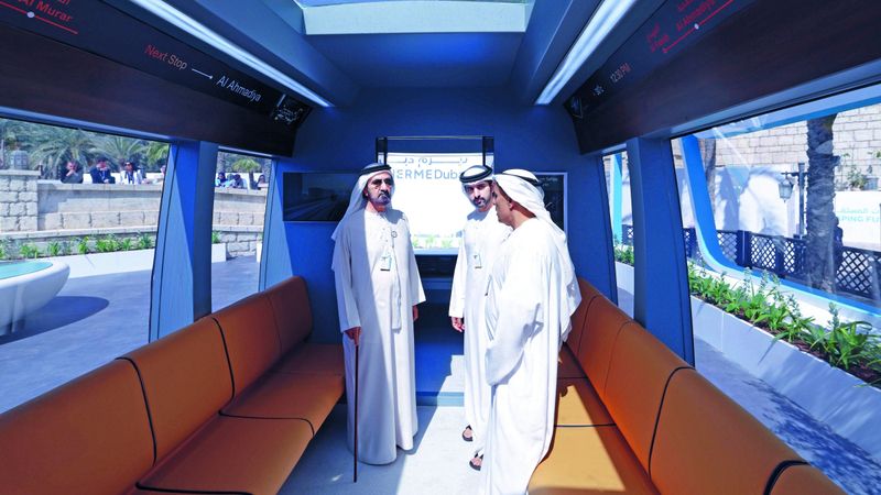 الامارات | محمد بن راشد يطّلع على نظام «ريل باص» والمشروع الأيقوني «ثيرم دبي»