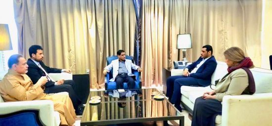 عاجل : عضو مجلس القيادة الرئاسي يعلن رسمياً قرب اسقاط بن مبارك وحكومته ...وهذه الاسماء المرشحة