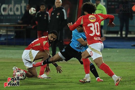 الأهلي يتعادل مع غزل المحلة من بطولة الشناوى فى الشوط الأول.. صور