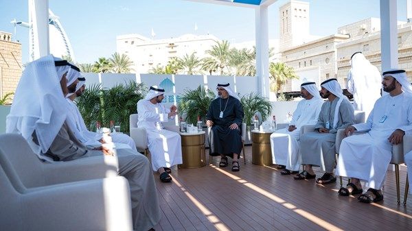 خالد بن محمد بن زايد وحمدان بن محمد بن راشد يشهدان جانباً من فعاليات القمة العالمية للحكومات 2025