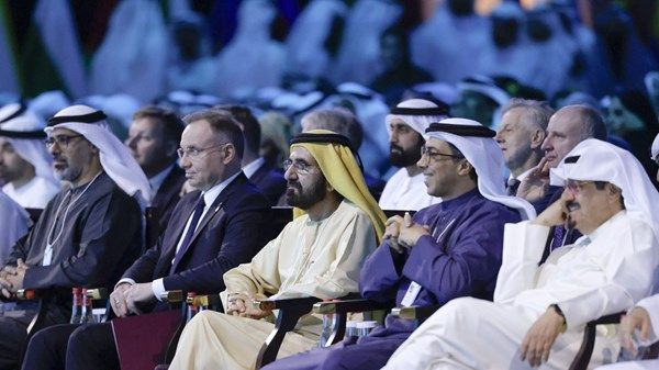 محمد بن راشد يشهد جلسة حوارية لمديرة صندوق النقد الدولي ضمن أعمال القمة العالمية للحكومات 2025