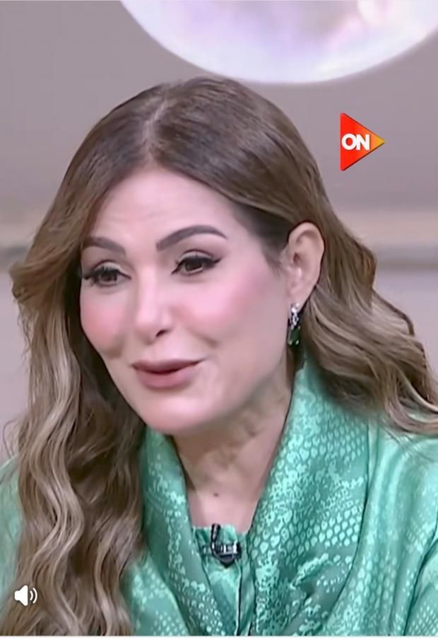 بعد تصريحات صابرين عن تغير ملامحها.. تأثير لبان الدكر وشوربة الكوارع على البشرة