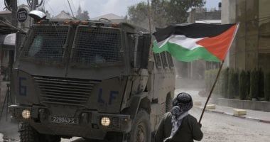 مستعمرون يهاجمون مزارعين فلسطينيين في منطقة وادى قانا