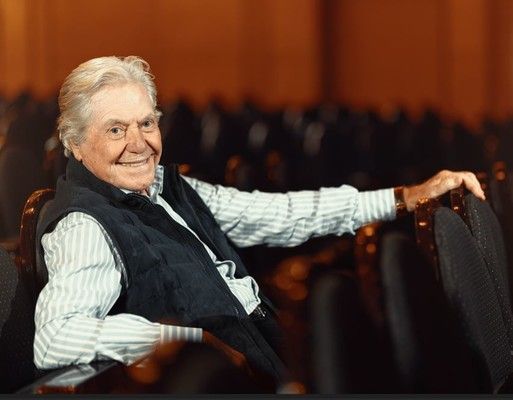 حسين فهمي يرد على لقاء الخميسي .. وهذا ما قاله