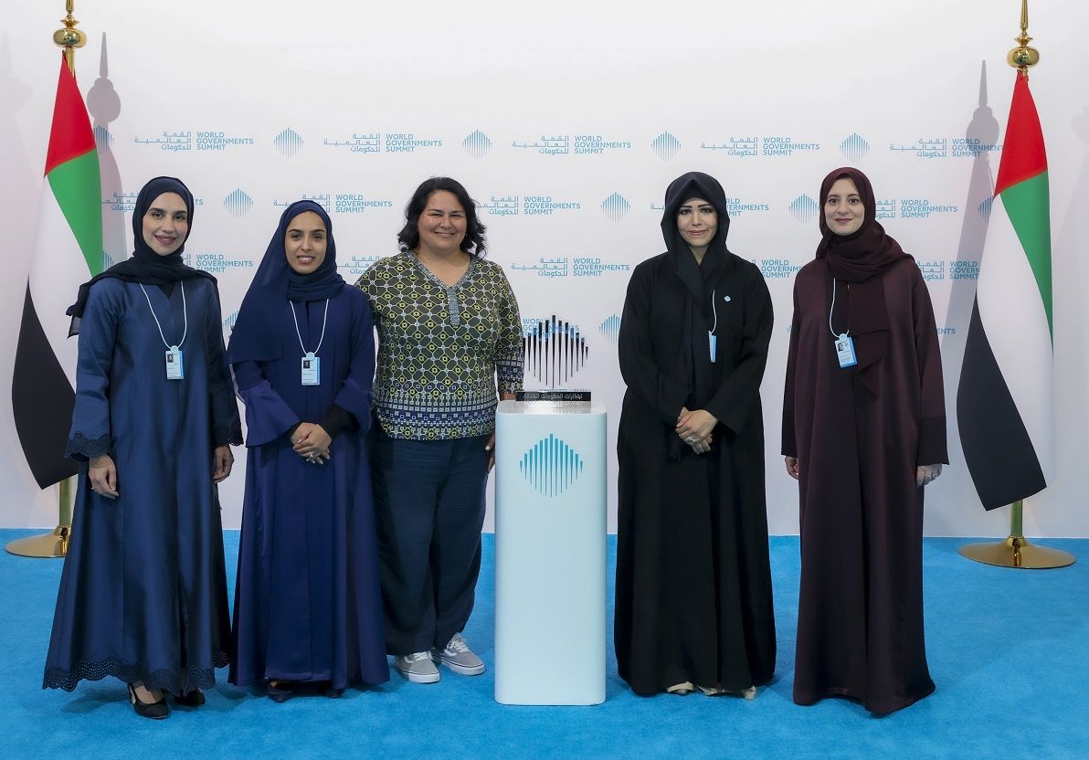 الامارات | لطيفة بنت محمد بن راشد تكرّم الفائز بجائزة ابتكارات الحكومات الخلاقة