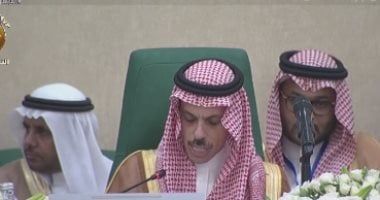 وزير الخارجية السعودي يبحث مع نظيريه التركي والفرنسي المستجدات الإقليمية