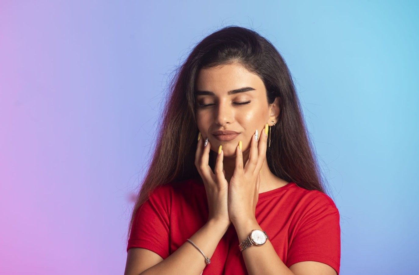 نصائح مهمة قبل وبعد إزالة شعر الوجه بالخيط .. للحفاظ على بشرتك نقية وناعمة